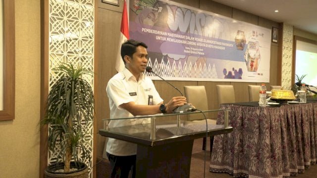 Dinas Pariwisata (Dispar) Makassar melaksanakan kegiatan pemberdayaan masyarakat dalam pengelolaan destinasi pariwisata, di Grand Palace Hotel, pada Rabu (31/8/2022). (Foto: ABATANEWS/Azwar) 