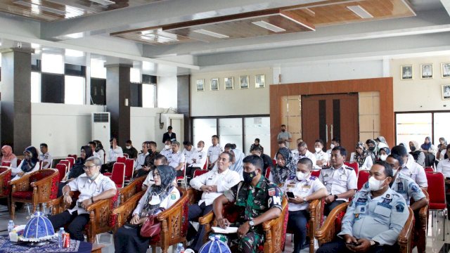 Rapat pembentukan panitia pelaksana Peringatan HUT ke-77 Kemerdekaan RI berlangsung di Baruga I Mannindori Kantor Bupati Takalar yang dipimpin langsung oleh Sekretaris Daerah Kab. Takalar Muh Hasbi, pada Rabu (3/8/2022). (Foto: ABATANEWS/Wahyuddin) 