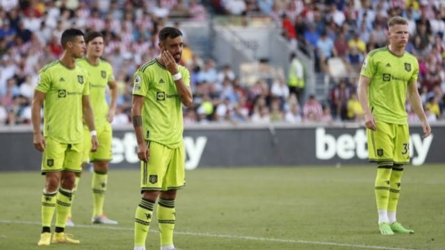 Pemain MU mendapat nilai buruk usai dibantai Brentford 0-4 tanpa balas, pada Sabtu (13/8/2022). (Foto: AFP) 