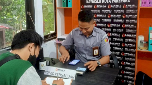 Warga mengadukan ke Bawaslu Parepare lantaran namanya dicatut sebagai anggota parpol. (Dok Bawaslu Parepare) 