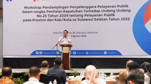 Sekertaris Daerah Provinsi Sulsel, Abdul Hayat Gani, saat membuka Workshop Pendampingan Penyelenggaraan Pelayanan Publik dalam rangka Penilaian Kepatuhan Terhadap Undang-undang Nomor 25 Tahun 2009 tentang Pelayanan Publik pada Provinsi dan Kabupaten Kota se Sulsel Tahun 2022, di Hotel Four Point oleh Sheraton, Makassar, Rabu, 3 Agustus 2022.