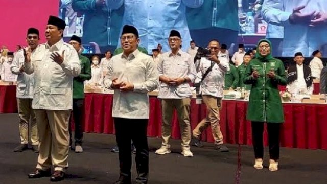 Ketua Umum Gerindra Prabowo Subianto dan Ketua Umum PKB Muhaimin Iskandar alias Cak Imin saat deklarasi koalisi Pemilu 2024 di Sentul International Convention Center (SICC), Kabupaten Bogor, Jawa Barat, Sabtu (13/8/2022). (foto: ig/dpp_pkb)