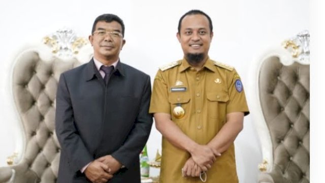 Gubernur Sulawesi Selatan, Andi Sudirman Sulaiman saat bertemu dengan Amin Adab Bangun sebagai Kepala Perwakilan BPK RI Provinsi Sulawesi Selatan yang baru.