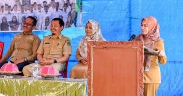 Bupati Indah Harap Aparat Desa tak Anggap BPD Sebagai Kompetitor