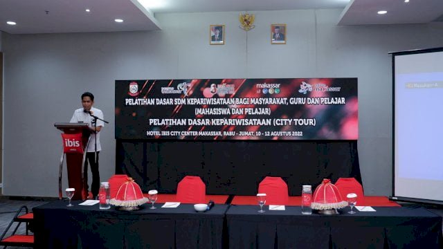 Dinas Pariwisata (Dispar) Makassar, kembali melaksanakan kegiatan pelatihan dasar Sumber Daya Manusia (SDM) Kepariwisataan bagi Masyarakat Umum Guru dan Pelajar, di Hotel Ibis, Makassar, mulai Rabu hingga Jumat (10-12/8/2022). (Foto: ABATANEWS/Azwar) 