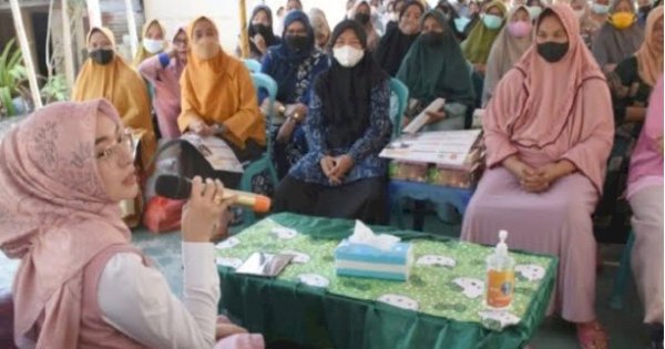 Warga Tanjung Merdeka Sampaikan Butuh Air Bersih ke Budi Hastuti