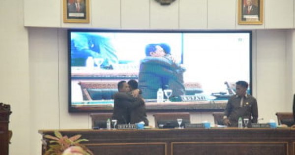 Jantan! Ketua DPRD yang Tidak  Hafal Pancasila Akhirnya Mengundurkan Diri