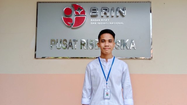 Mahasiswa Jurusan Fisika Fakultas Sains dan Teknologi UIN Alauddin Makassar, Edysul Isdar berhasil meraih perunggu di ajang Inovasi Penemuan Internasional di Kanada (iCAN) 2022 yang dilaksanakan di Kanada. 