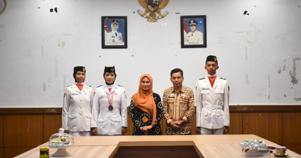 Bangga! Bupati Indah Sambut Paskibraka Nasional dan Provinsi Asal Lutra