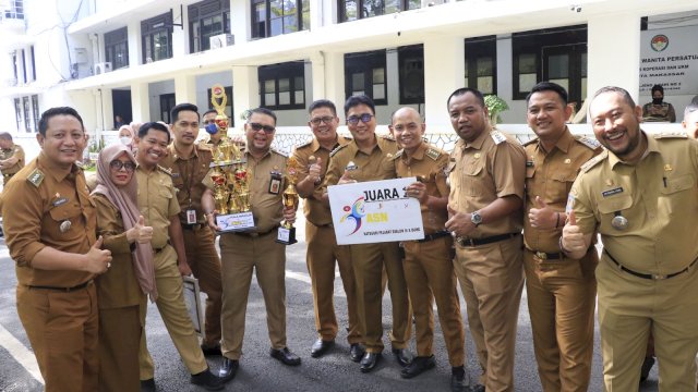 Pemerintah Kota (Pemkot) Makassar memberikan penghargaan kepada SKPD yang berkantor di lingkup Pemkot dalam rangka memperingati HUT RI ke-77 dan Dinas Pemuda dan Olahraga (Dispora) Makassar sukses meraih kategori 1 terkait kebersihan.