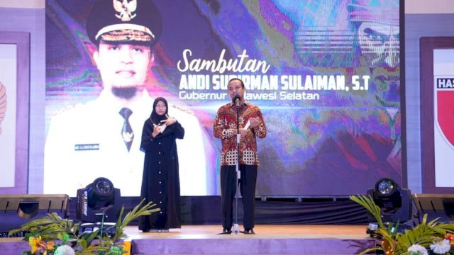 Gubernur Sulawesi Selatan, Andi Sudirman Sulaiman pada lepas sambut Pangdam XIV Hasanuddin di Balai Prajurit Jenderal M Yusuf, Senin, (5/9/2022).