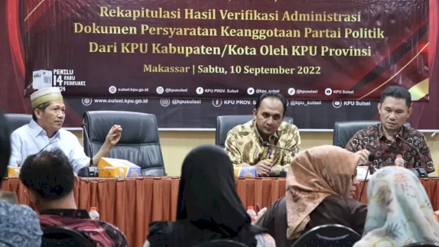 Rapat koordinasi pra-rekap hasil verifikasi administrasi (vermin) partai politik (parpol) calon peserta pemilu di Komisi Pemilihan Umum (KPU) Provinsi Sulsel, pada Sabtu (10/9/2022). (Istimewa) 