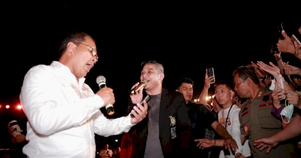 Danny dan Pasha, Duet di Panggung F8, Bawakan Lagu Kekasih Gelap Ku