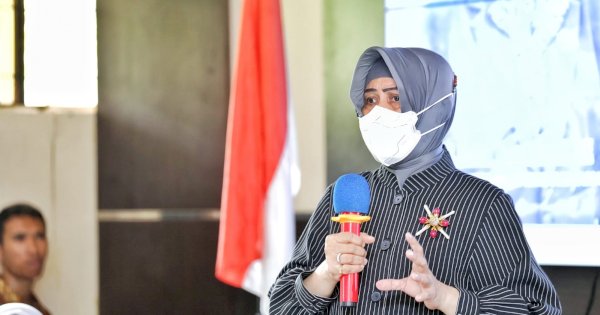 Indira Yusuf Ismail Tekankan Pentingnya Kebersihan di SMEP Biringkanaya