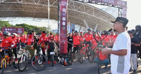 Gubernur Sulsel Lepas Peserta Indonesia Heart Bike di Karebosi