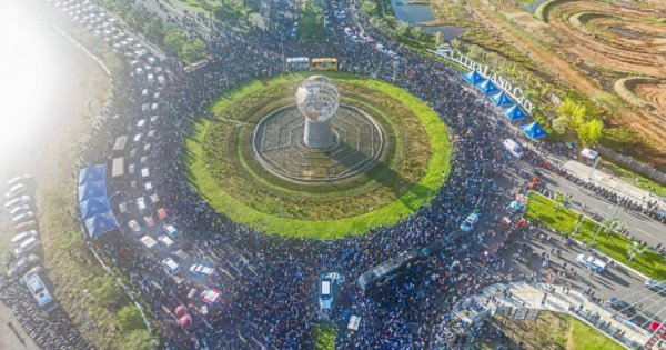 Puluhan Ribu Orang Tumpah Ruah Ikuti Gerak Jalan Sehat NasDem di CPI