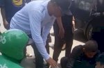Danny Spontan Bantu Korban Kecelakaan di Jalan Arief Rate
