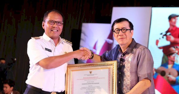 Danny Pomanto Dapat Penghargaan dari Kemenkumham RI