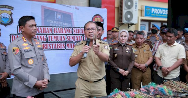 Pemusnahan 940 Buah Sajam, Danny Sebut Tingkat Kriminal di Makassar Berkurang