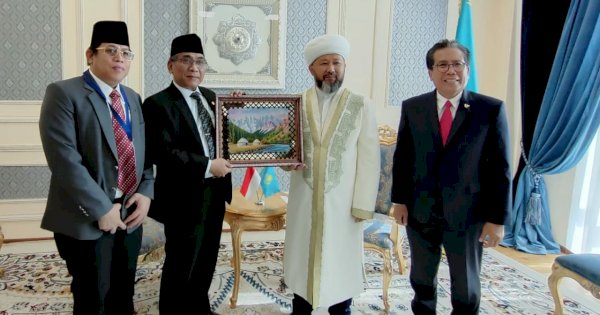 Ketum PBNU Gus Yahya dan Dubes Fadjroel Hadiri Kongres Pemimpin Dunia dan Agama Tradisional di Kazakhstan