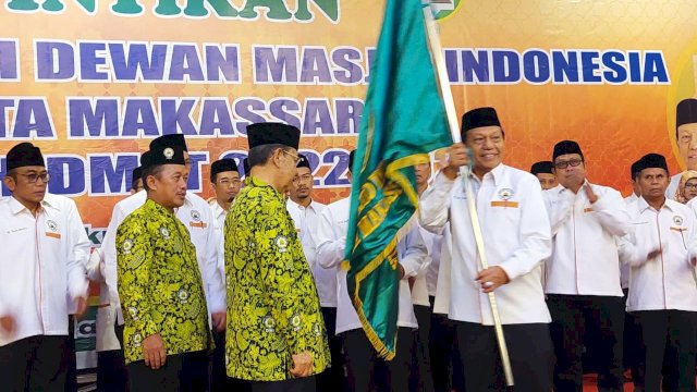 Yunus MJ dilantik sebagai Ketua DMI Kota Makassar Masa Khidmat 2022-2027 pada Sabtu (17/9/2022). 