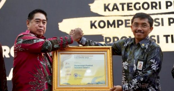 Pemprov Sulsel Raih Penghargaan BKN Award