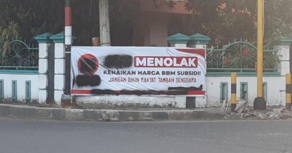 Spanduk PKS &#8216;Tolak Kenaikan BBM&#8217; Dirusak OTK