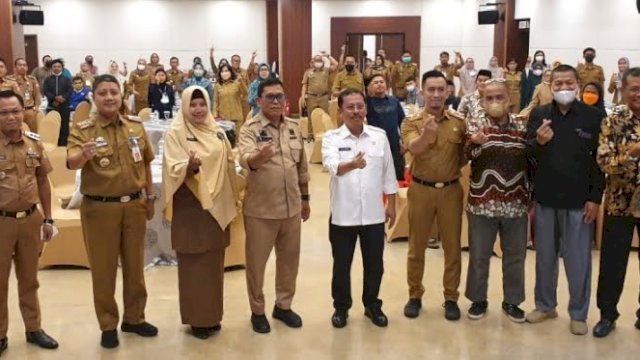 Badan Perencanaan Pembangunan Daerah (Bappeda) Makassar saat launching program percepatan anak tidak sekolah melalui aplikasi Sikolaki’ di Hotel Claro Makassar, Selasa (30/08/2022).