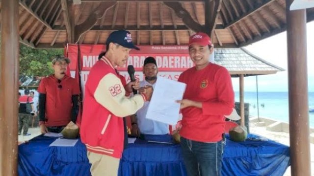 Ketua DPRD Makassar, Rudianto Lallo resmi terpilih menjadi Ketua Ikatan Alumni (IKA) Universitas Hasanuddin (UNHAS) Makassar, perisode 2022-2026.