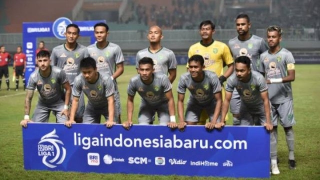 Dokumentasi skuad Persebaya Surabaya musim 2022-2023. (foto: PT LIB)