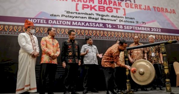 Buka Raker PKBGT, Andi Sudirman: Dorong Pembangunan Berkeadilan di Toraja