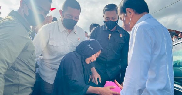 Warga Kep Tanimbar Antusias Sambut Jokowi, Terakhir Kali Dikunjungi Soekarno