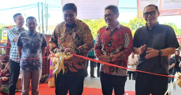 Resmikan Swalayan, Bupati Chaidir Harap Perekonomian Maros Bangkit