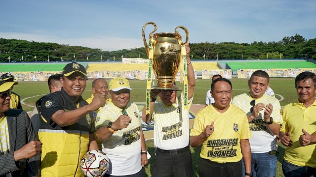 Menteri Pemuda Olahraga (Menpora) Zainudin Amali (ZA) secara resmi membuka Liga Beringin 2022, di Stadion La Patau, Kabupaten Bone, Jumat, 30 September 2022.