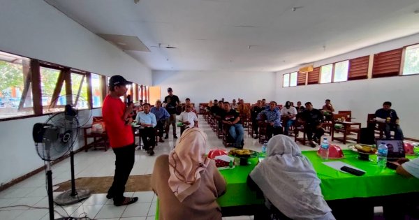 Rudianto Lallo Boyong Pengurus DPKM Kunjungi Pulau Barrang Lompo