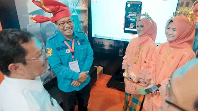 Puslatbang KMP LAN Makasar menggelar Seminar dan Pameran Inovasi Proyek Perubahan Pelatihan Kepemimpinan Nasional (PKN) II angkatan X bertempat di Ruang Aula Puslatbang KMP LAN Makasar pada Rabu (12/10/2022).