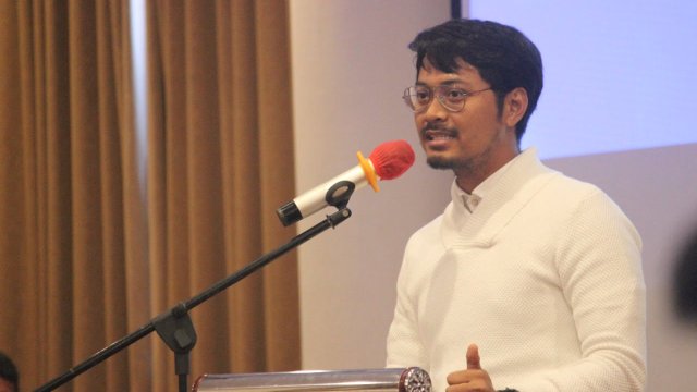 Ketua Forum Kemanusiaan Kota Makassar (FKKM), dr. Udin Shaputra Malik saat menjadi narasumber dalam Kegiatan BPBD bertajuk Pelatihan Fasilitator Rehabilitasi dan Rekonstruksi yang dilaksanakan di Hotel Arthama Makassar, Senin (11/12022). 