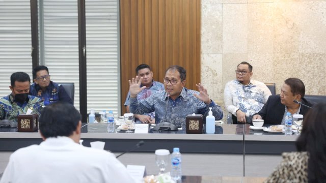 Wali Kota Makassar, Moh. Ramdhan 'Danny' Pomanto menjadi narasumber dalam Pertemuan Terbatas yang digelar oleh Dewan Pertimbangan Presiden di Jakarta, Jumat (14/10).