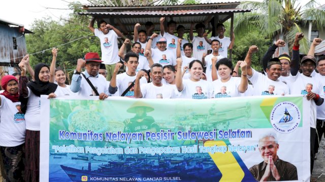 Komunitas Nelayan Pesisir Sulawesi Selatan (Sulsel) menggelar pelatihan bermanfaat untuk para nelayan yang tinggal di desa-desa pesisir Sulsel di balai desa Kampung Desa Masumbalia, Kecamatan Marusu, Kabupaten Maros, Minggu (15/10/2022).