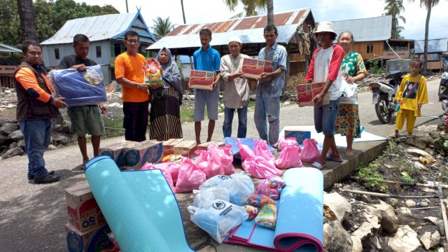Pemerintah Provinsi Sulawesi Selatan (Sulsel) melalui BPBD telah menyalurkan bantuan logistik untuk korban terdampak angin puting beliung di Kabupaten Jeneponto, Rabu (19/10/2022).