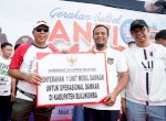 Andi Sudirman Serahkan satu Unit Mobil Damkar ke Pemda Bulukumba