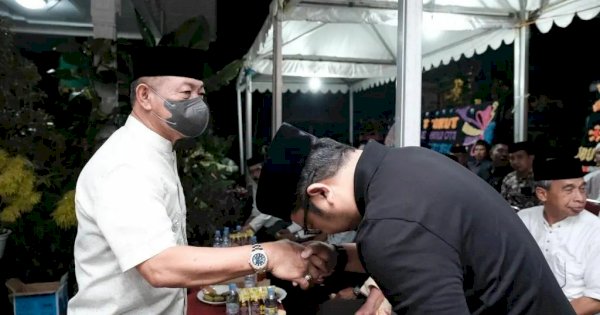 Darmawangsyah Muin Cium Tangan Karaeng Kio: Beliau Paman Saya