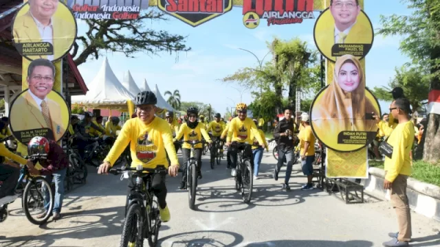 Ribuan pesepeda dari berbagai daerah ikut meramaikan sepeda santai yang digelar DPD II Golkar Luwu Utara, pada Ahad (2/10/2022).