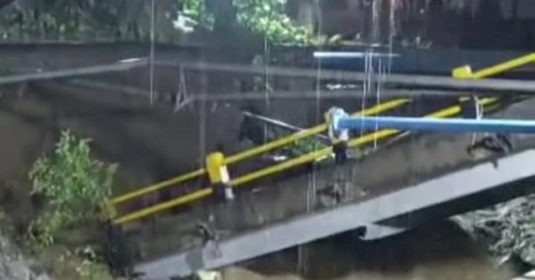 Jembatan Rampoang di Palopo putus, Andi Sudirman Minta Bangun Jembatan Sementara 