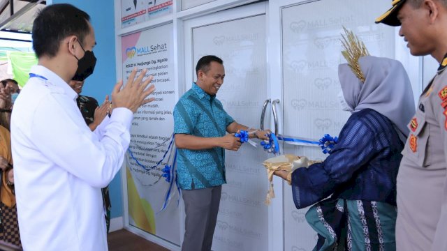 Bupati Takalar Syamsari resmi meluncurkan Mall Sehat RSUD Padjonga dg Ngalle dalam rangka mendukung peningkatan layanan masyarakat Takalar yang lebih sehat, pada Selasa (25/10/2022).