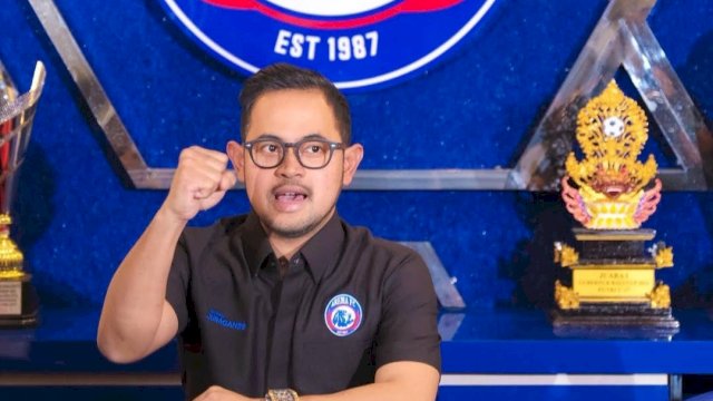 Presiden Arema FC, Gilang Widya Pramana mundur dari jabatannya, pada Sabtu (29/10/2022).