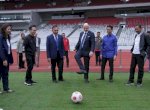 Tanggapan Presiden FIFA Soal Sepak Bola di Indonesia