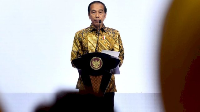 Presiden RI Joko Widodo (Jokowi) menghadiri acara Puncak Peringatan Hari Ulang Tahun (HUT) ke-58 Partai Golkar yang digelar di Jakarta International Expo, Kemayoran, Jakarta, Jumat (21/10/2022). 