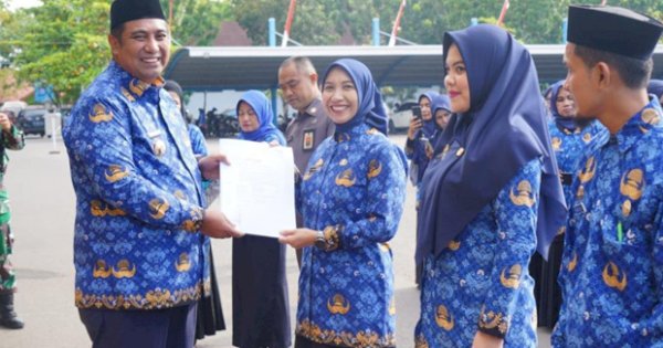 Bupati Maros Resmi Serahkan 416 SK PPPK Formasi 2021