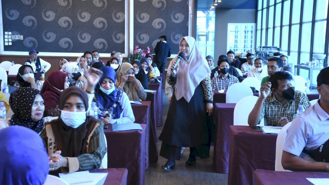 Fatma Wahyuddin Edukasi Warga Soal Pelayanan Kesehatan